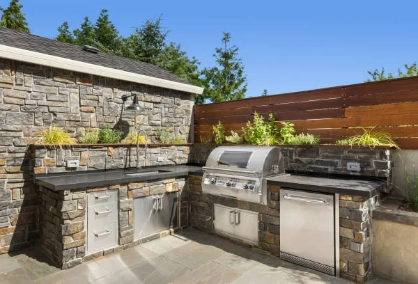 How to Pick the Right Outdoor Kitchen Services in Winter Park, FL